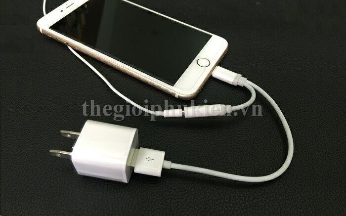 PK Cáp chuyển tai nghe kèm sạc iPhone 7
